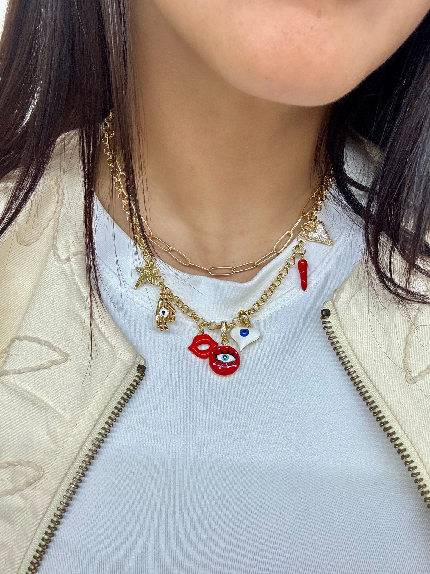 Protection pop in layer necklace