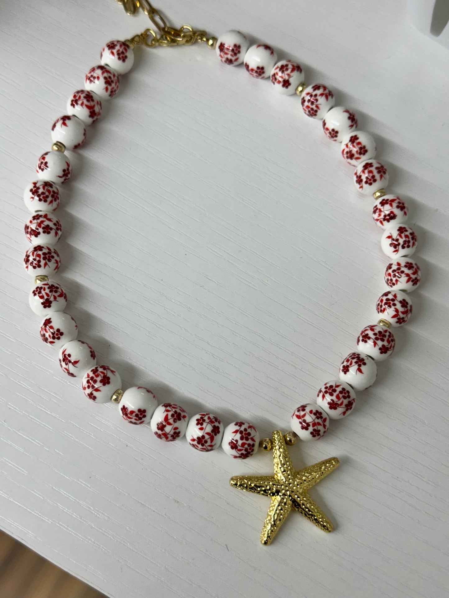 Final sale. Necklace