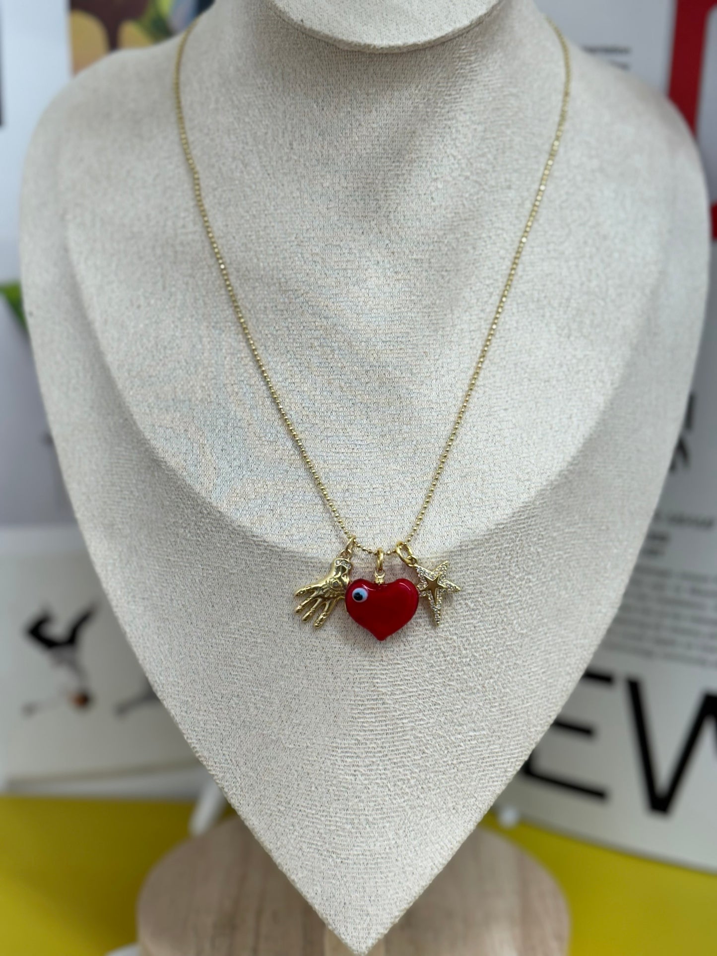 Protection hamsa essential necklace