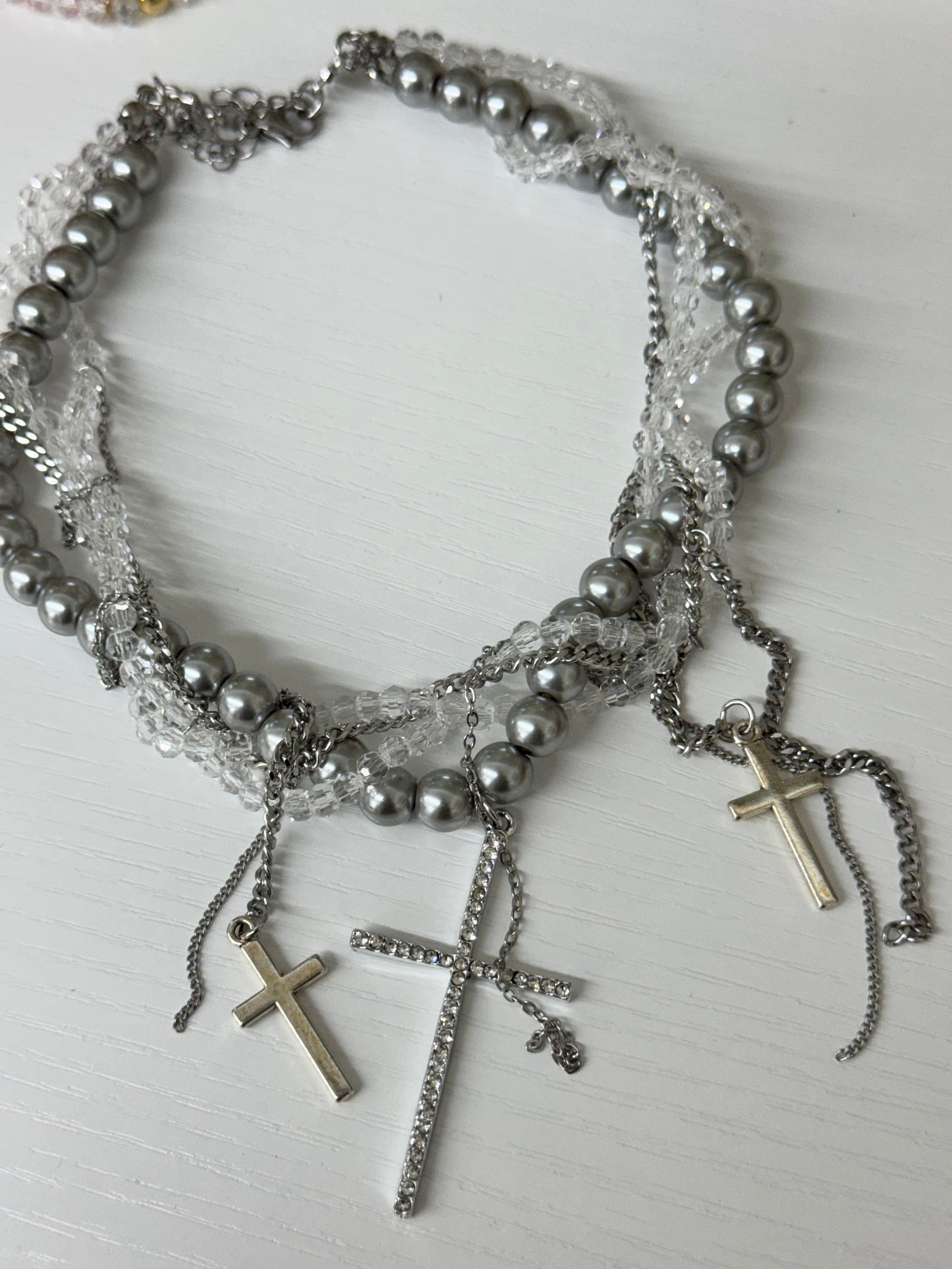 Cross choker