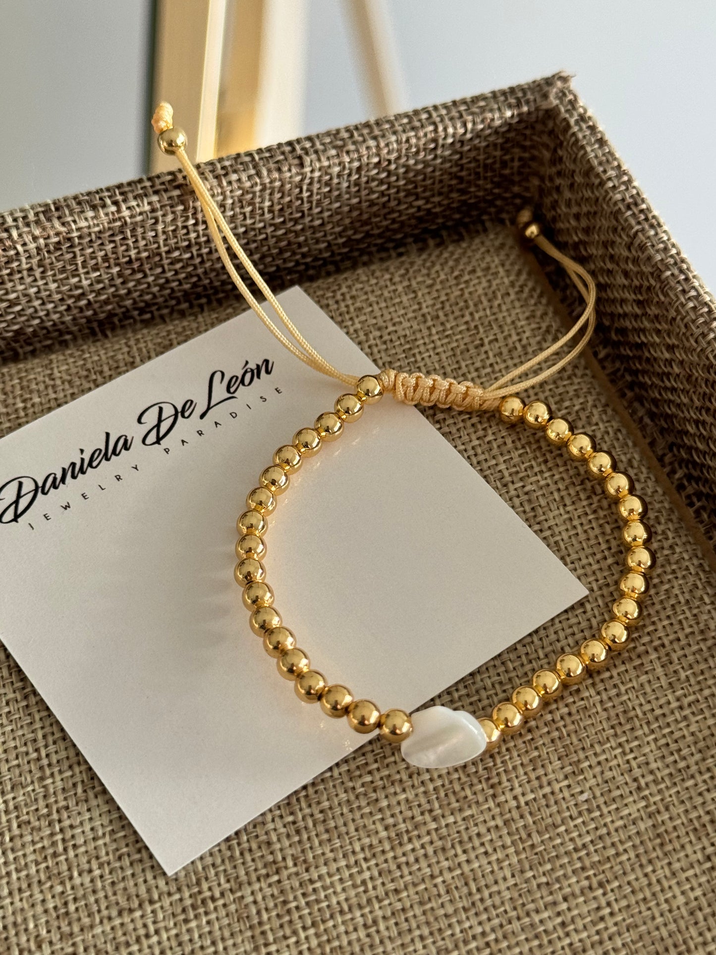 Nacar Detail Bracelet