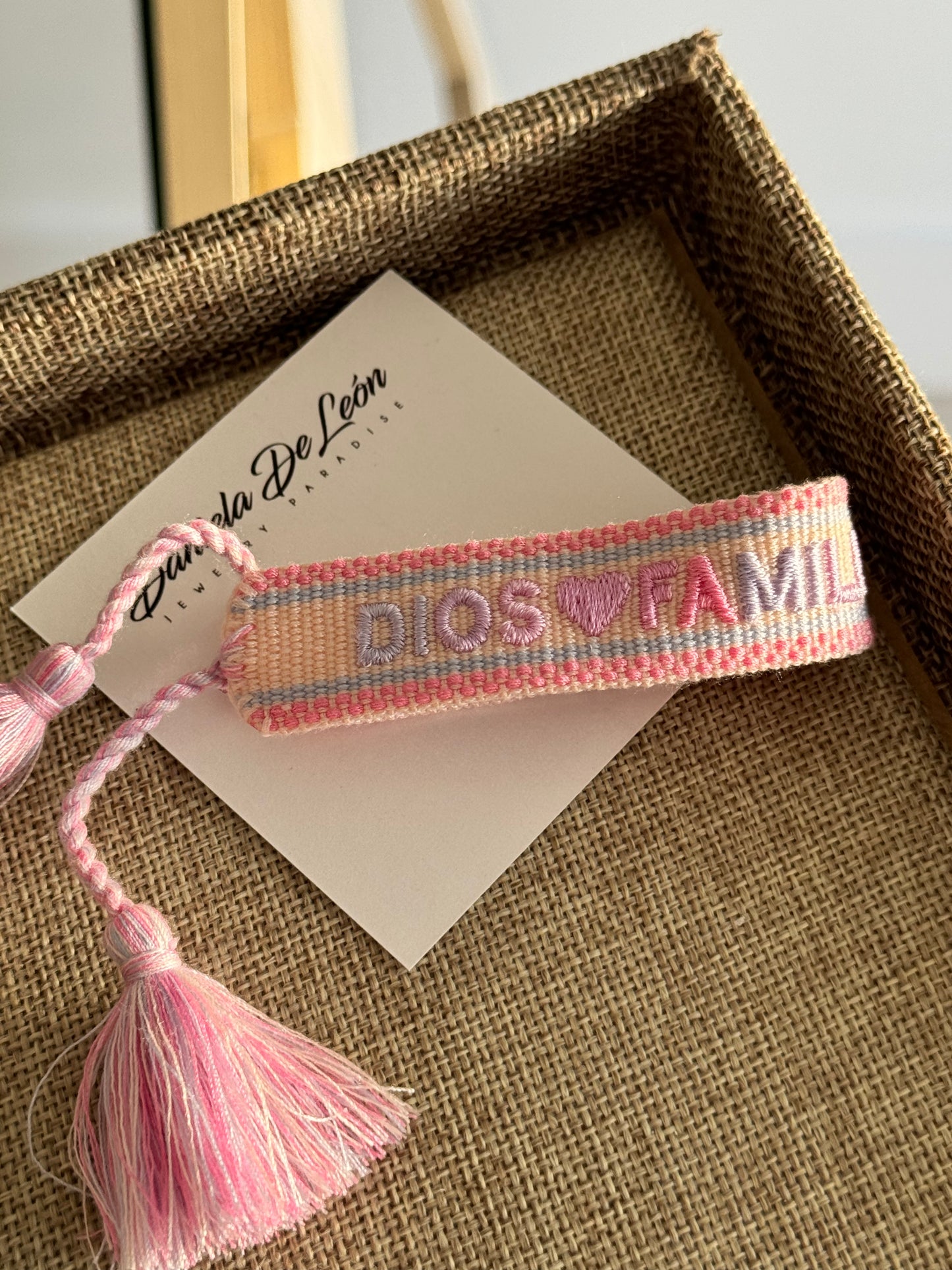 Dios, Familia, Carerra Bracelet