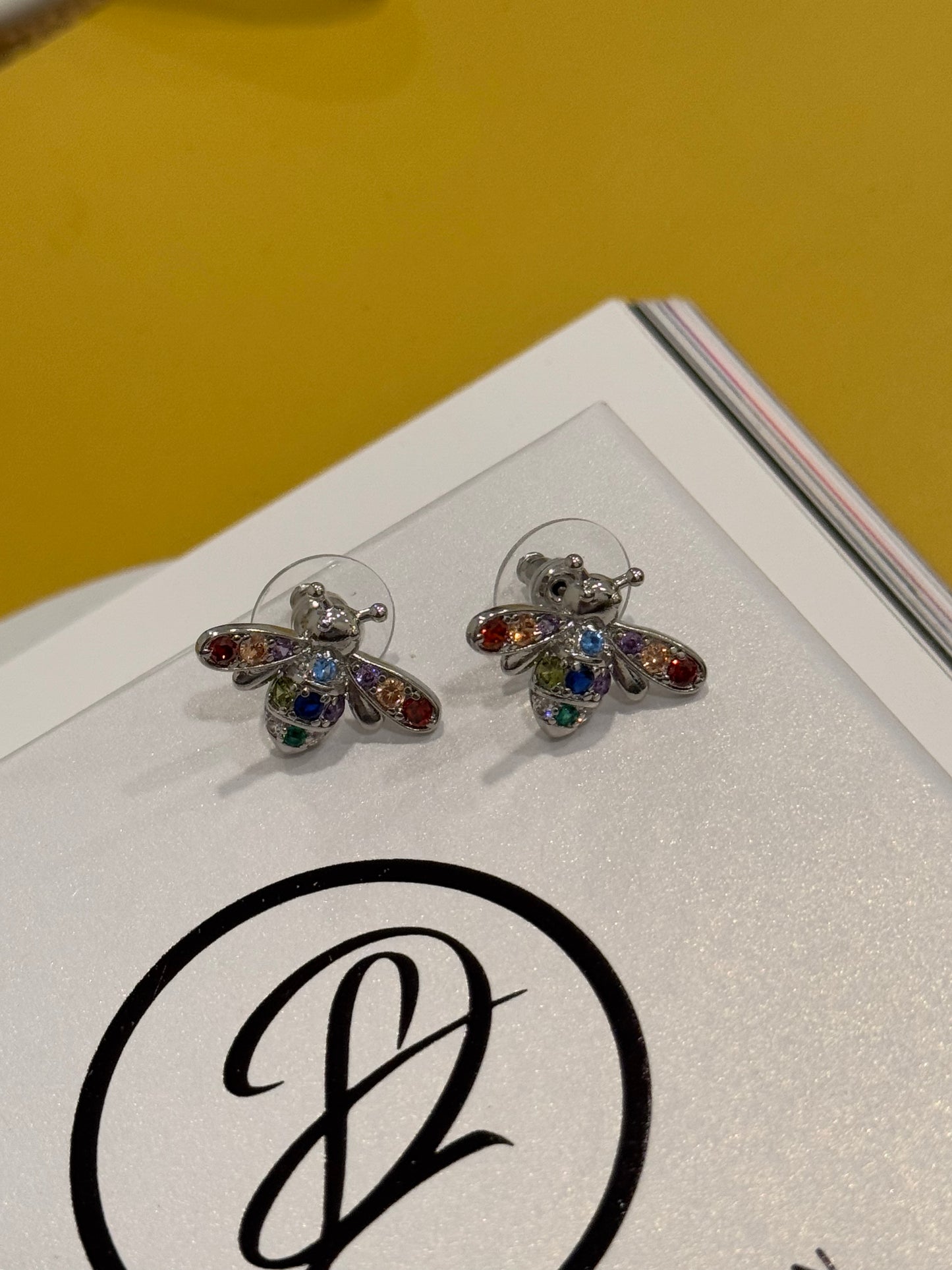 Mini powerful bumblebee earrings