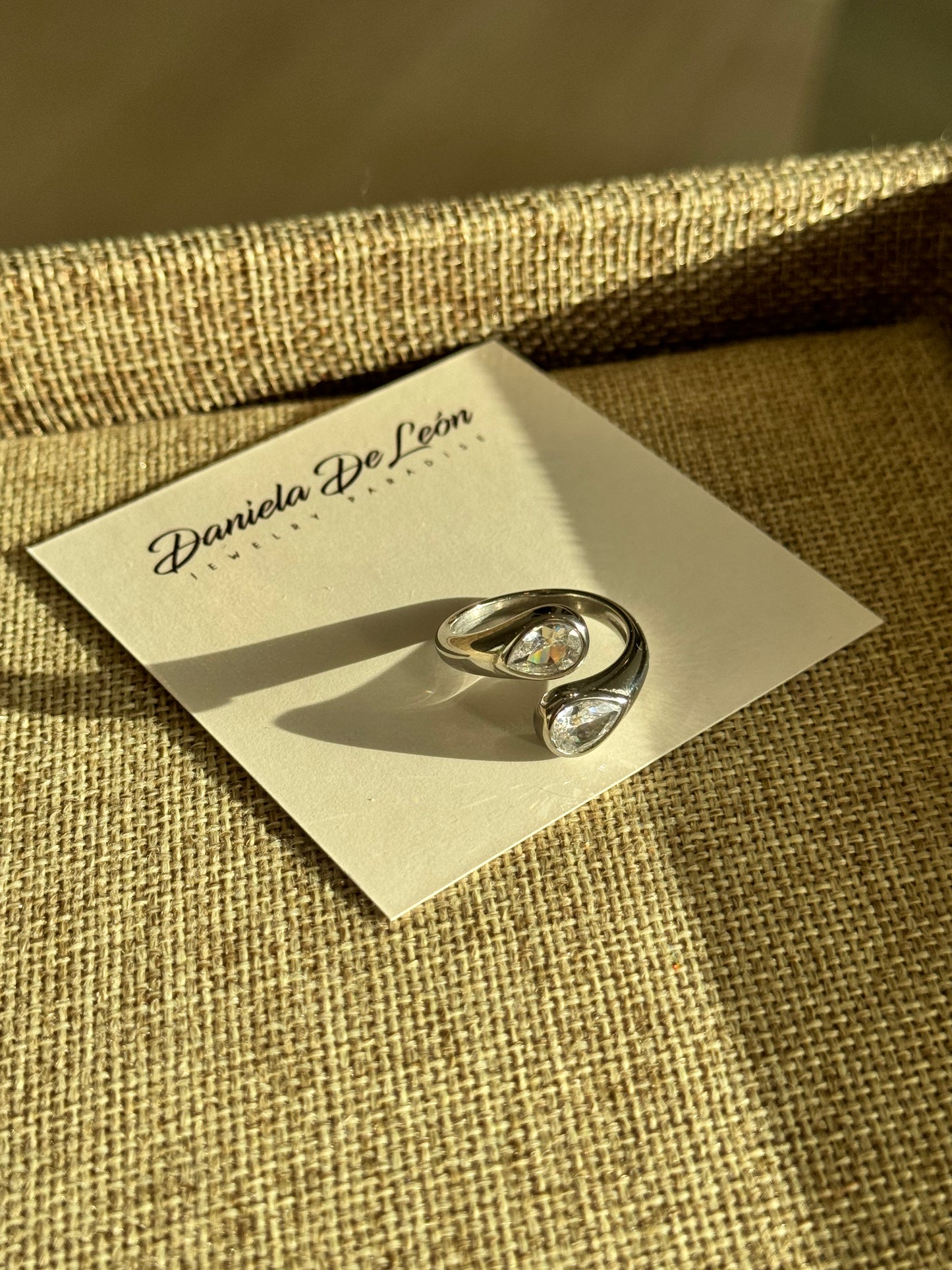 Teardrop open ring