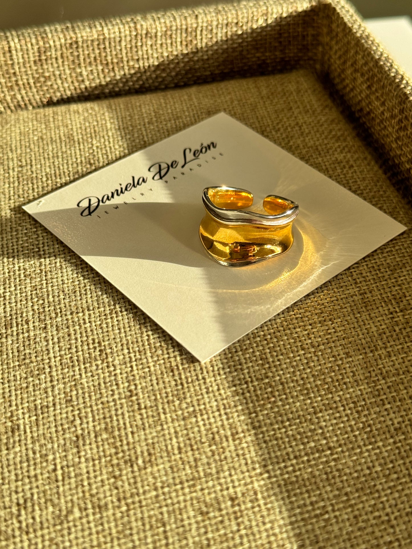 Two tone essential ring