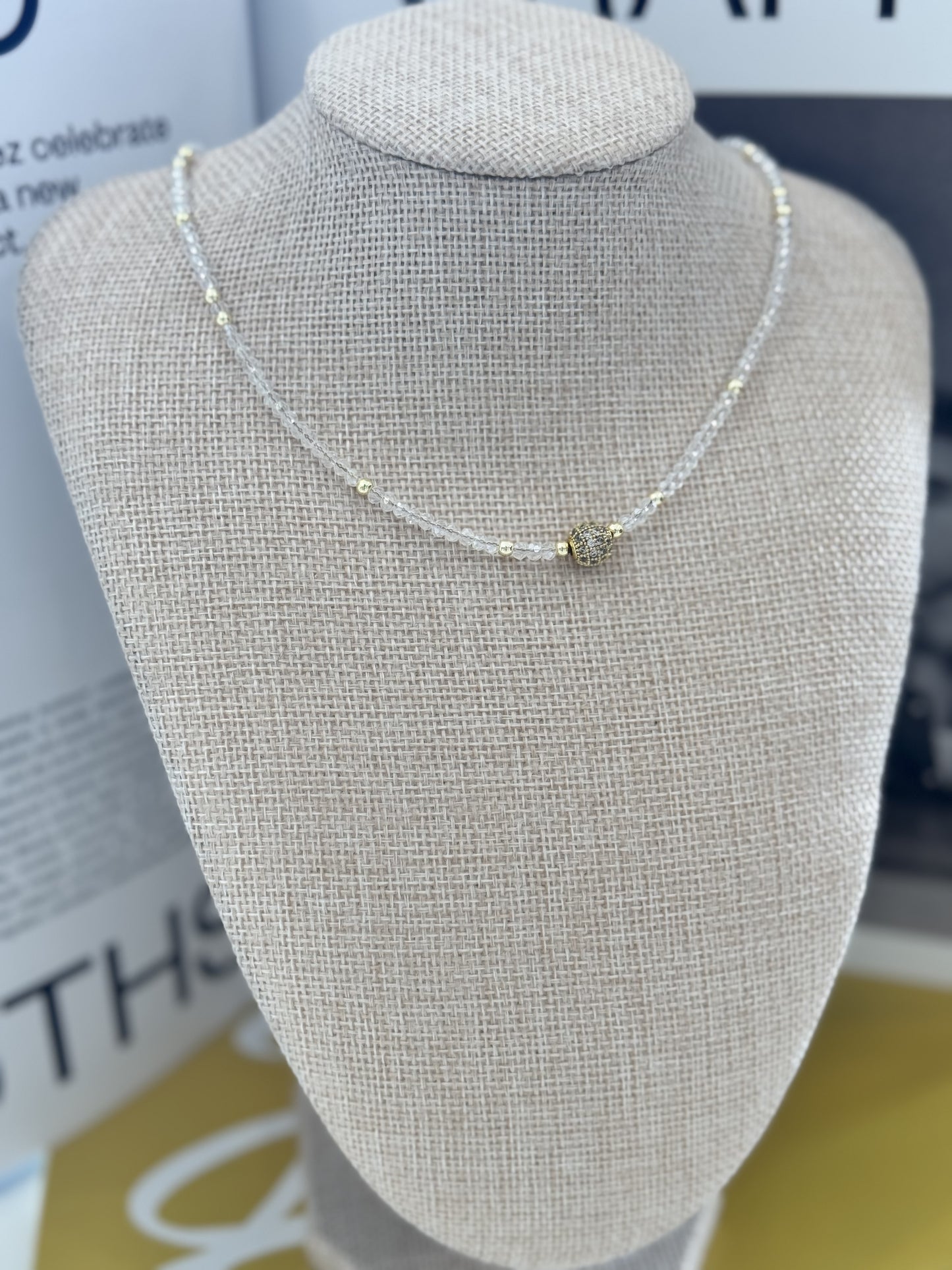 Punto de luz Choker necklace