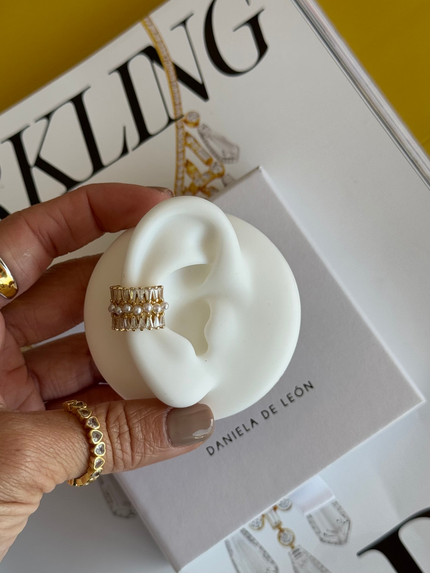 Cute pearl ear cuff