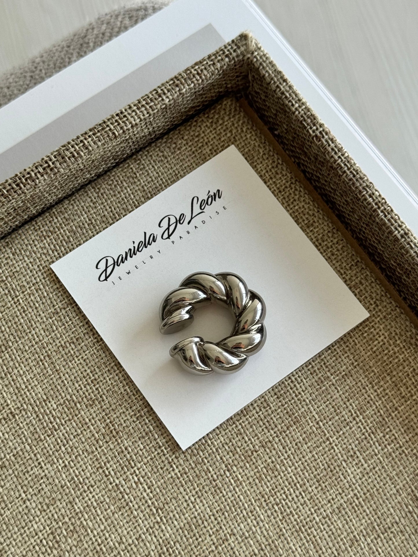 Pretzel ear cuff