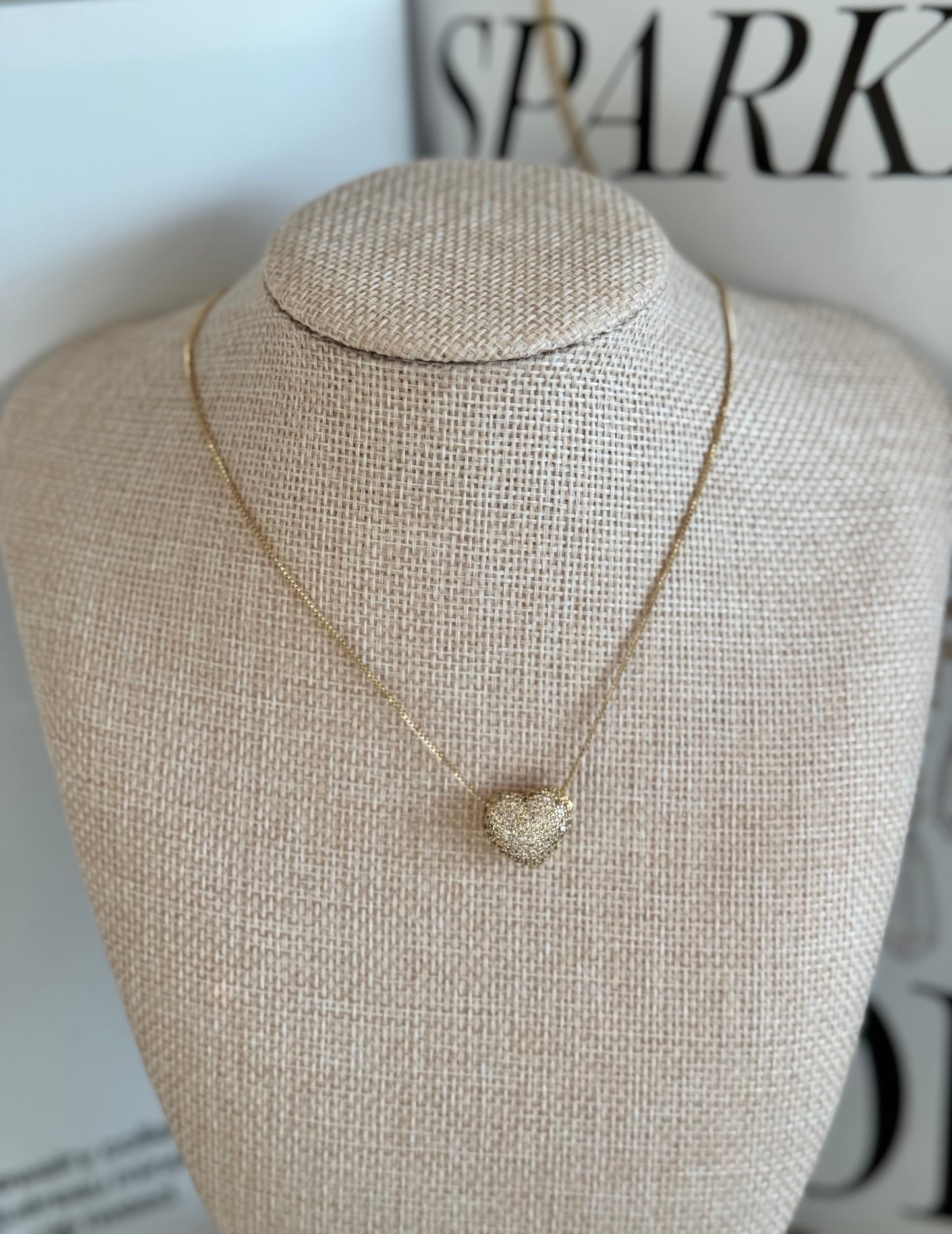 Essential valentine necklace