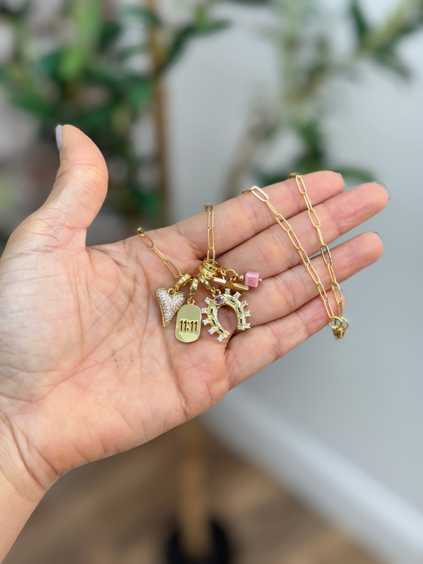 Manifest glow necklace