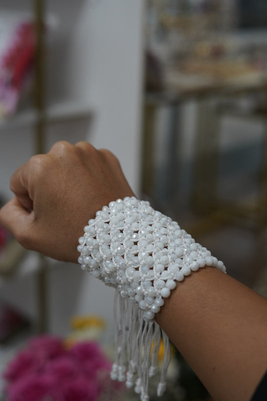 Love in thread bracelet