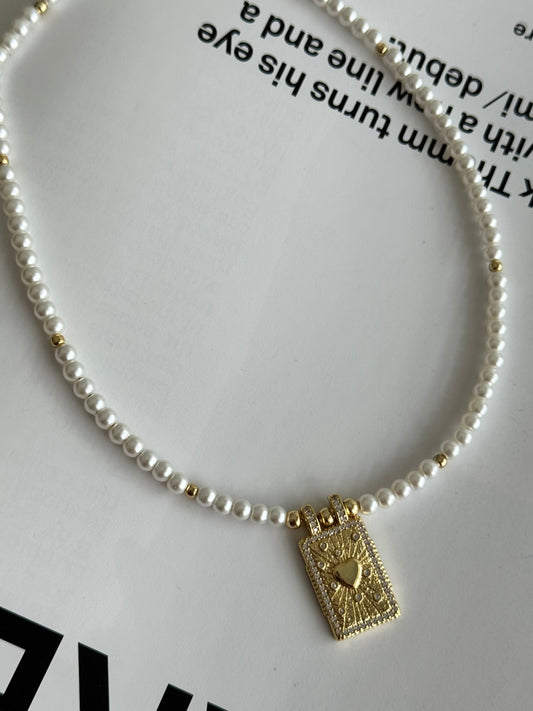 Choker pearly trendy necklace