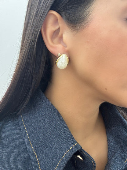 Neutral earrings