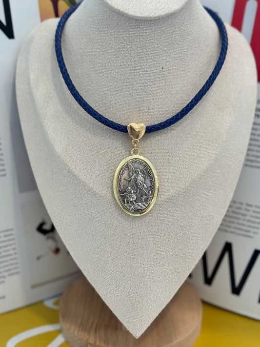 Angel protector blue cuerina choker