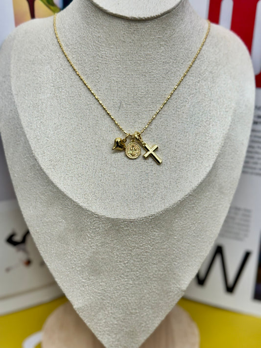 Trendy charming necklace