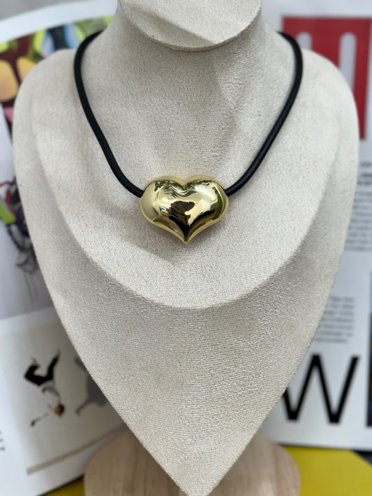 Big choker heart