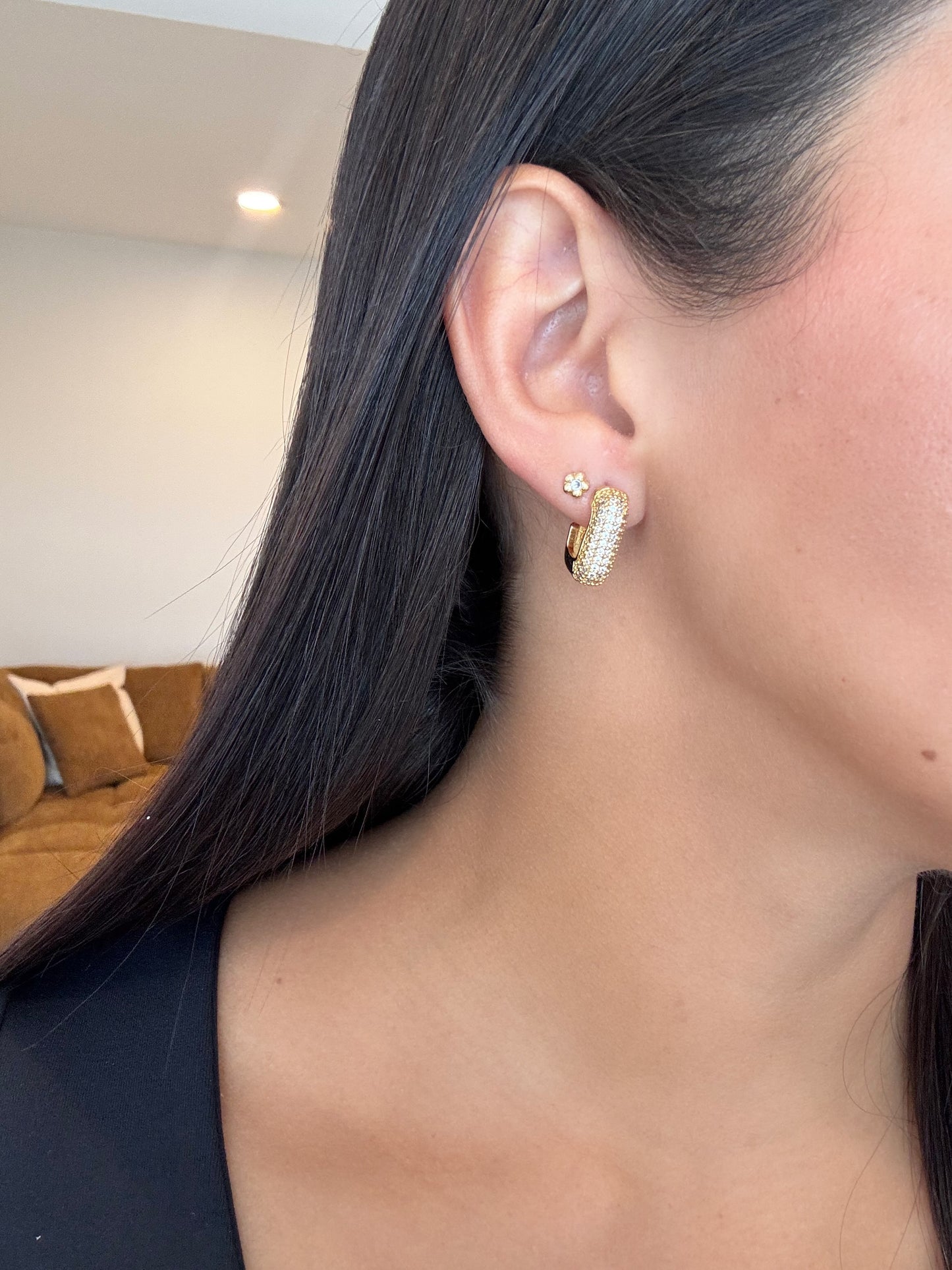 Geometric pave hoop