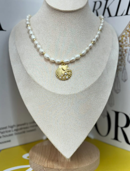 Fresh water Pearl necklace