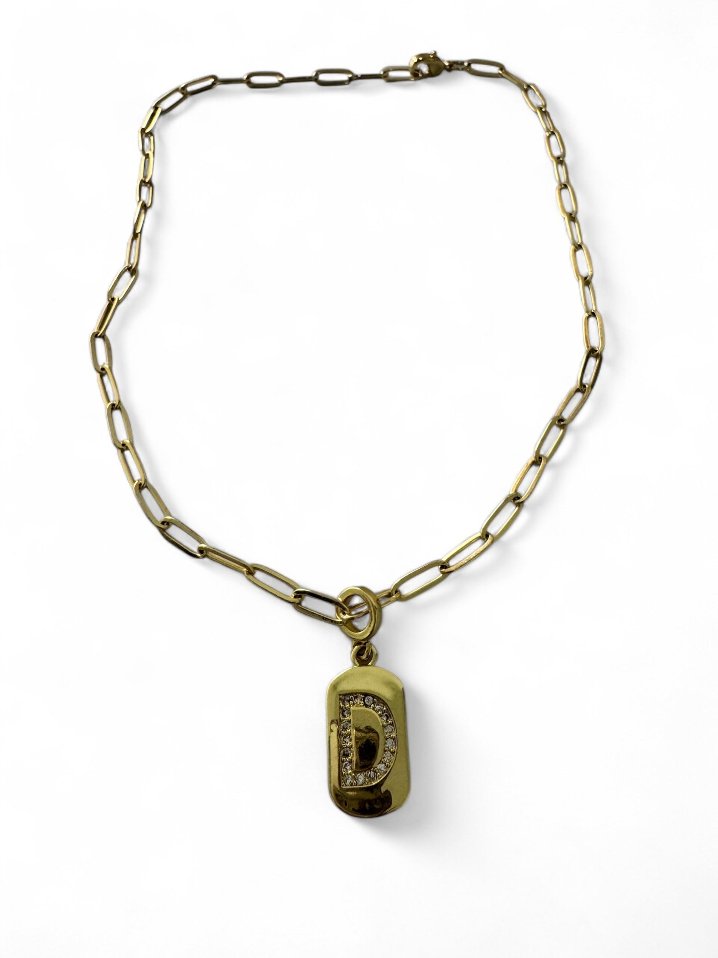 Initial essential necklace