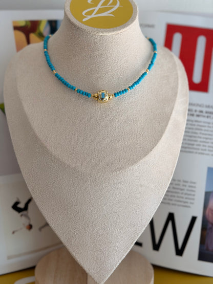 Bequevé choker