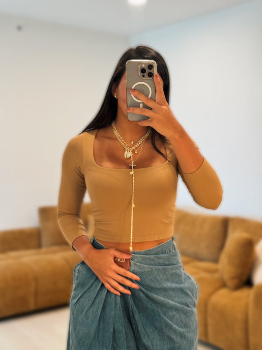 Crop essential nude shirt