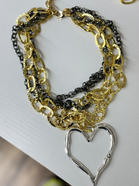 Extravagant heart necklace
