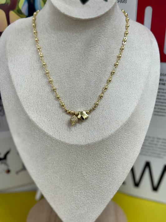 Essential chic necklace