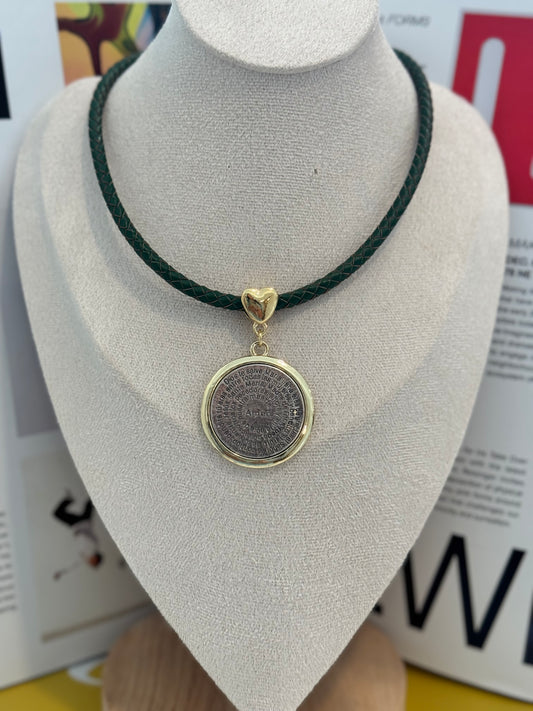 Dios te salve maria green cuerina choker