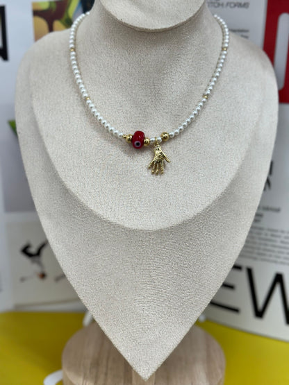 Protection pearly choker