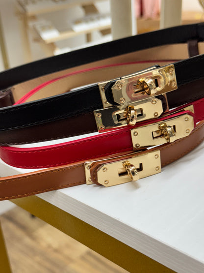 Tiny trendy belt