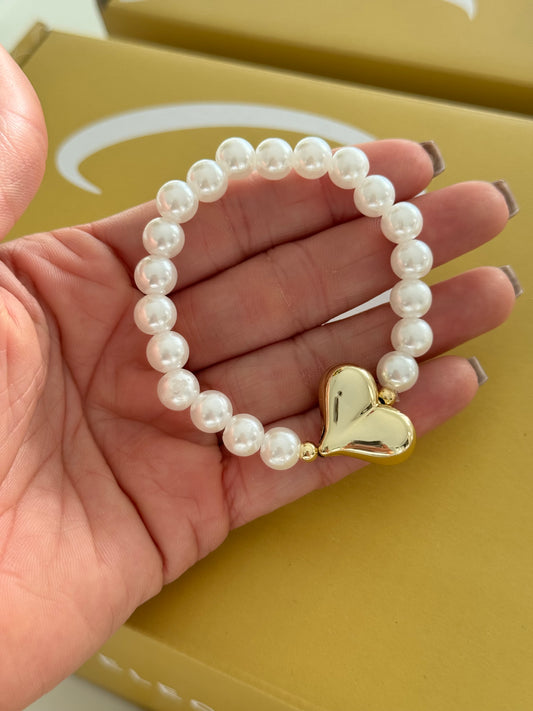 Pearl heart bracelet
