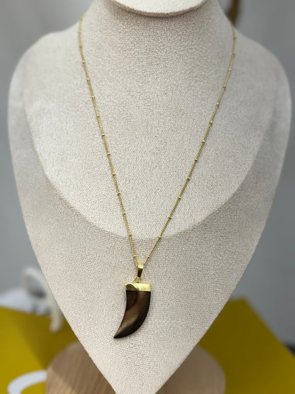 Horn necklace