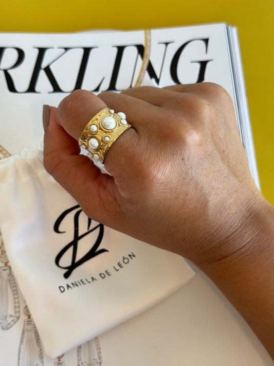 Pearl adjustable ring