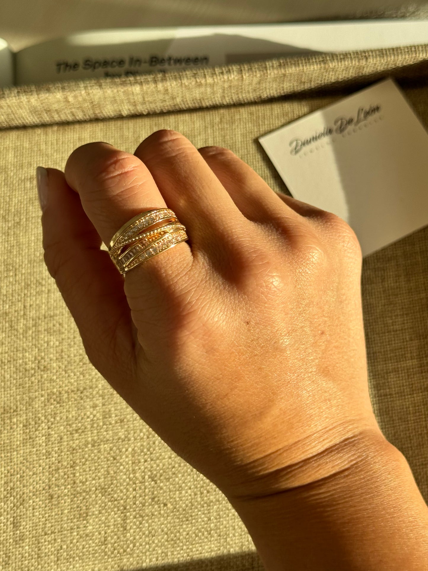 Crystal details ring