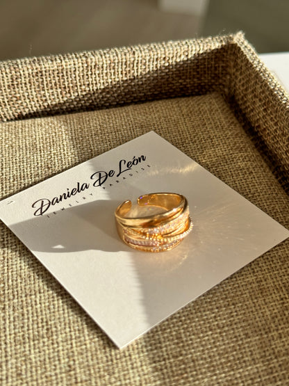 Crystal details ring