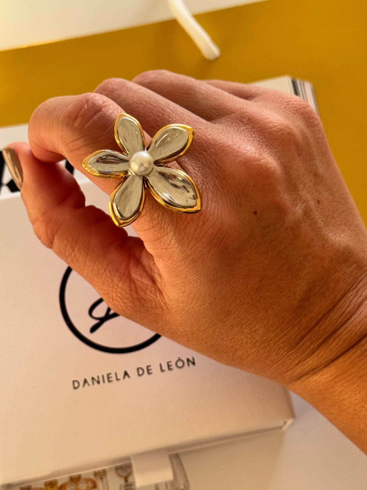 Flower Two Tone Ring