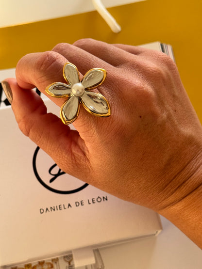 Flower Two Tone Ring