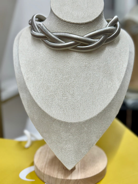 Choker necklace