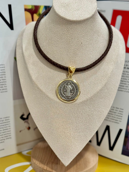 St Jude brown cuerina choker