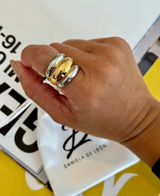 Two tone statement ring